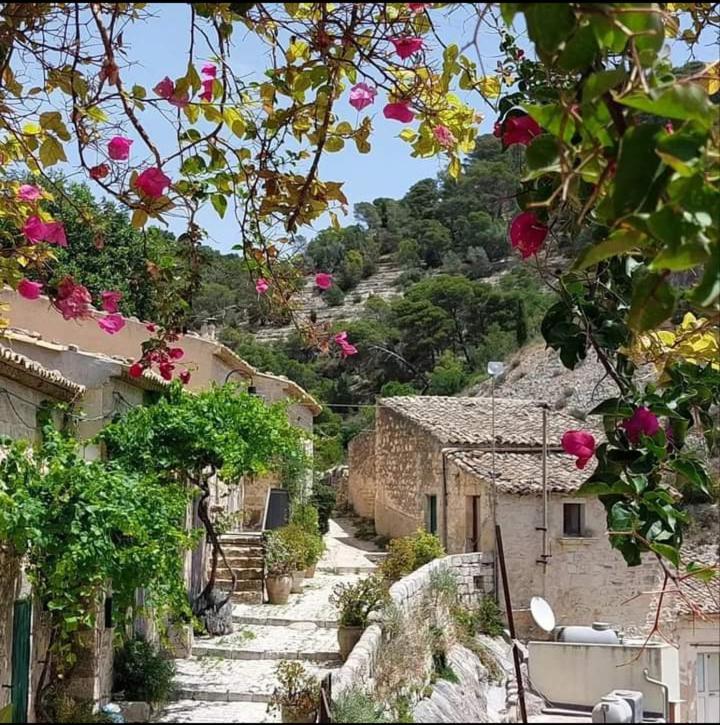Casa Di Elena - Centro Storico Daire Scicli Dış mekan fotoğraf